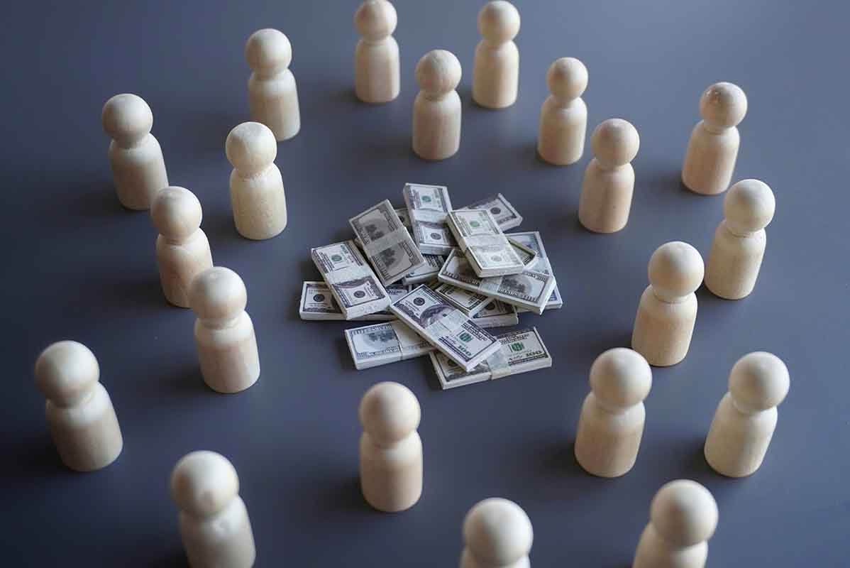 Crowdfunding photo illustration